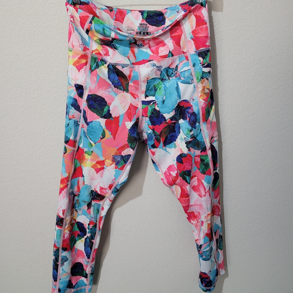 Zyia floral Zipper Pocket Light n Tight capri